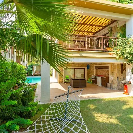 Villa Ela Goecek 빌라 교젝