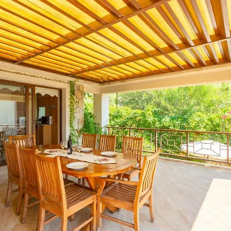 Villa Ela Goecek 빌라 *